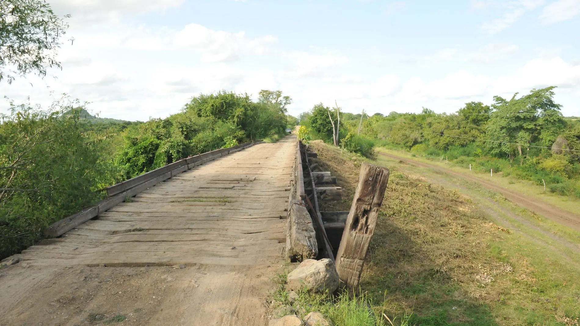 Algunos de los puentes siguen funcionando